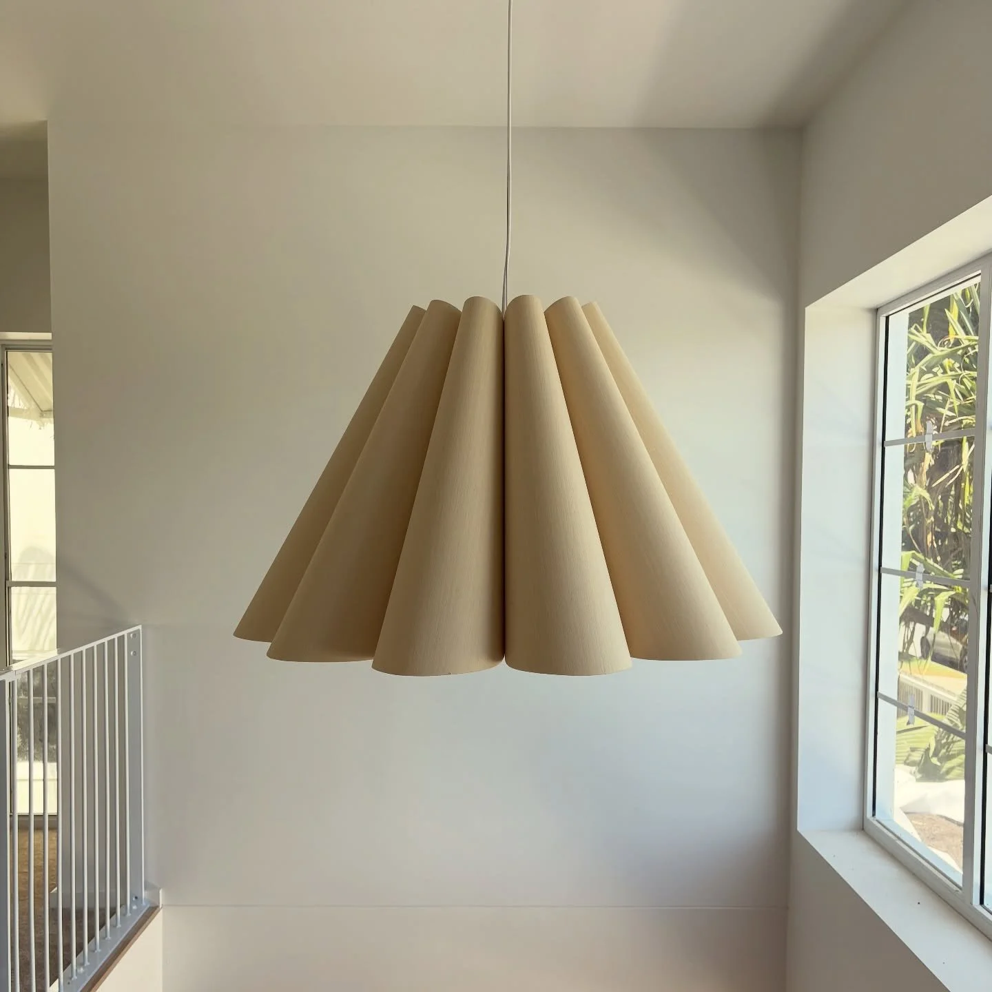 The Lora pendant by @weplight ✨
A beautiful choice by our clients - timeless, sculptural, and effortlessly elegant