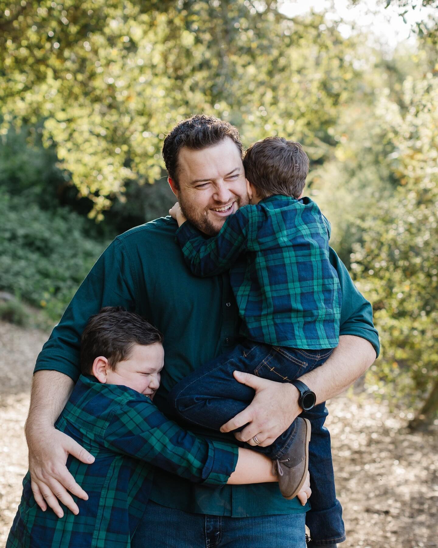 If you're not having fun, laughing, and being silly during your family session, why even do it?!

#losangelesfamilyphotographer
#orangecountyfamilyphotographer #ocfamilyphotographer
#losangelesfamilyphotos #losangelesfamilyphotography
#losangelesnatu