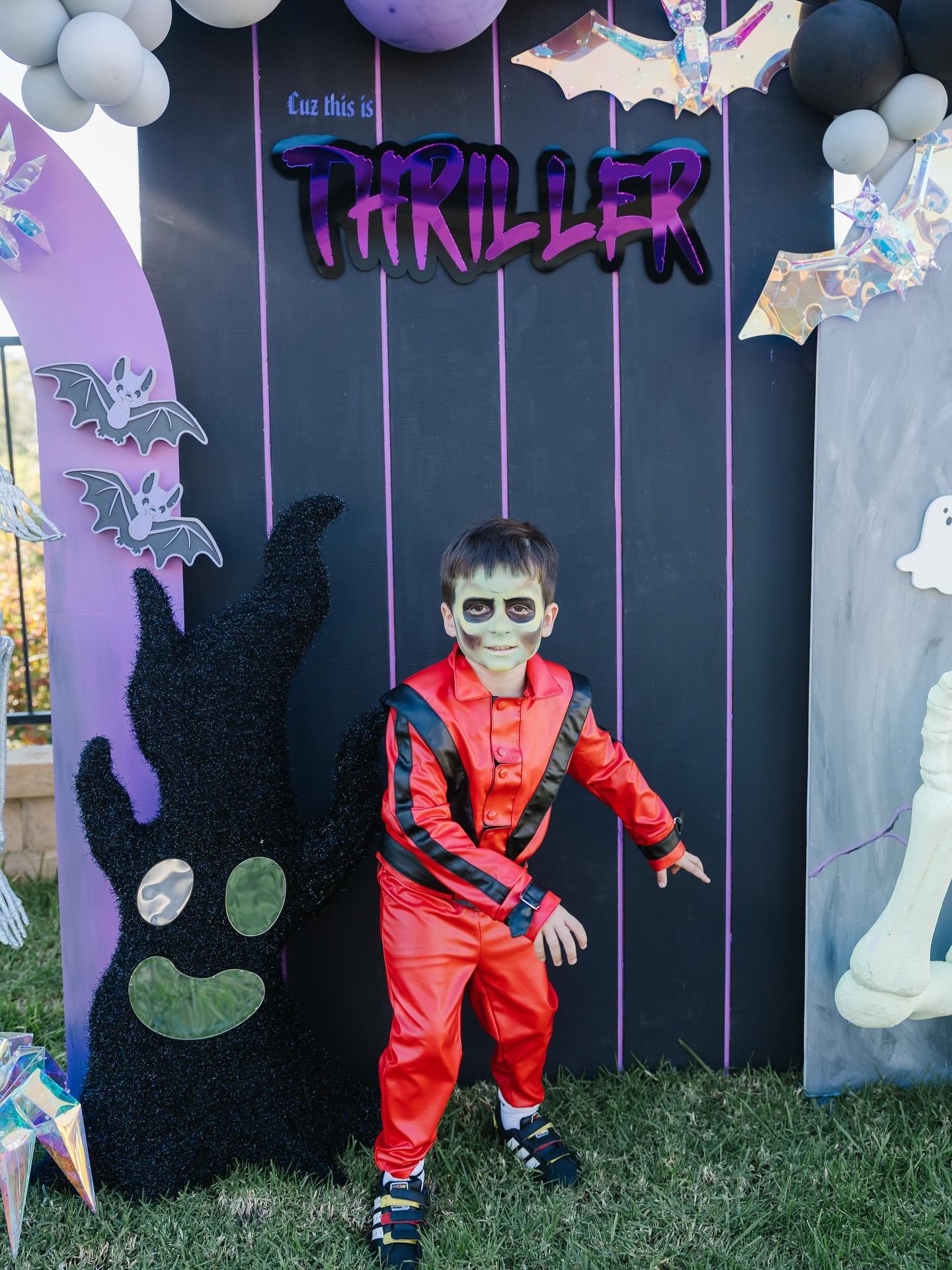Happy Halloween! A little bit spooky, a little bit iconic &mdash; thriller vibes and monster moves all night long 🧙&zwj;♀️🕺 Swipe to the end for a costume change 😂

Event planning and design: @nextpartybynp
Backdrops: @nextpartybynp
Photography: @
