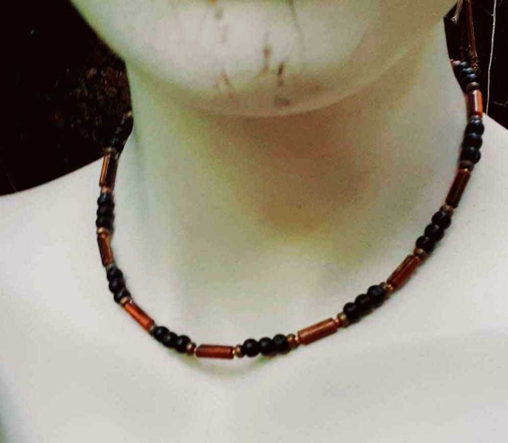 Lioness's Necklace Tiger's Eye and Wood