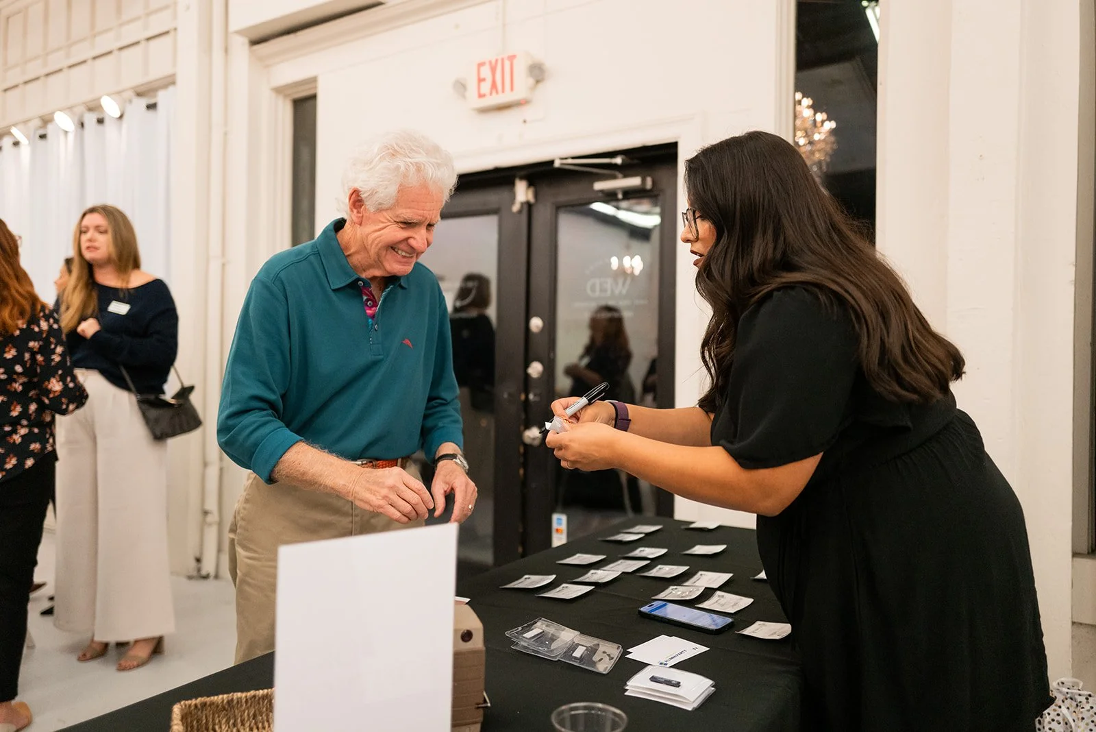 corporate-celebration-holiday-event-photography-dfw-le-foto-co-leadership-fort-worth-20.jpg