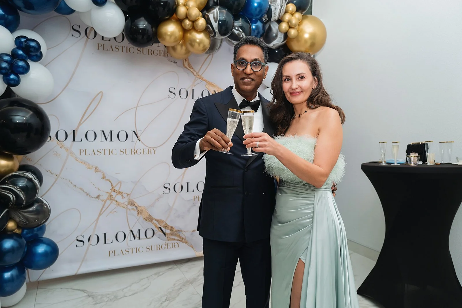 corporate-holiday-event-photography-dfw-le-foto-co-solomon-plastic-surgery-20.jpg