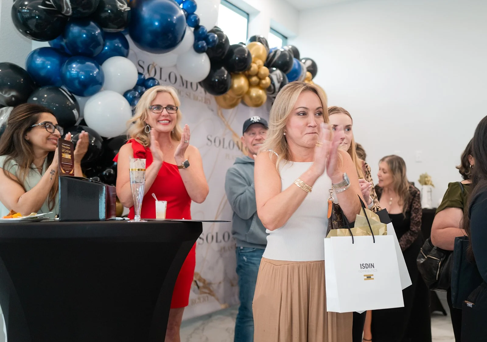 corporate-holiday-event-photography-dfw-le-foto-co-solomon-plastic-surgery-31.jpg