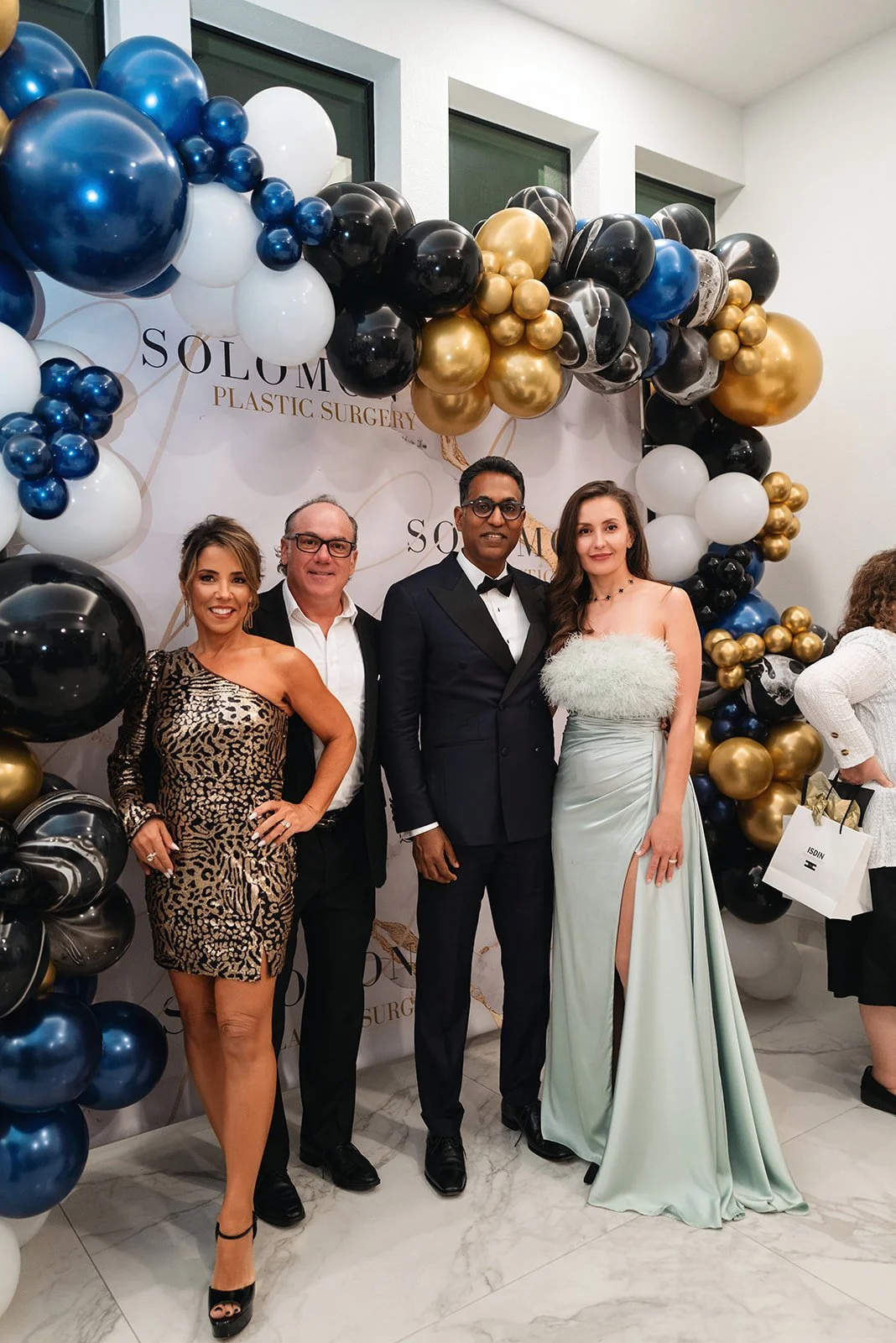 corporate-holiday-event-photography-dfw-le-foto-co-solomon-plastic-surgery-33.jpg
