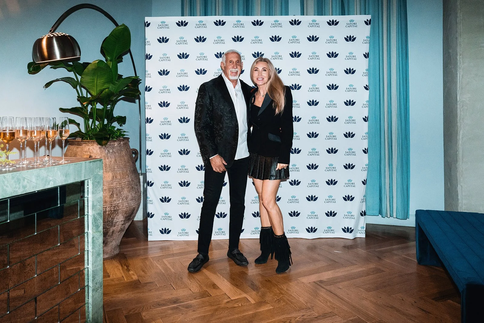 corporate-holiday-event-photography-dfw-le-foto-co-satori-gratitude-03.jpg