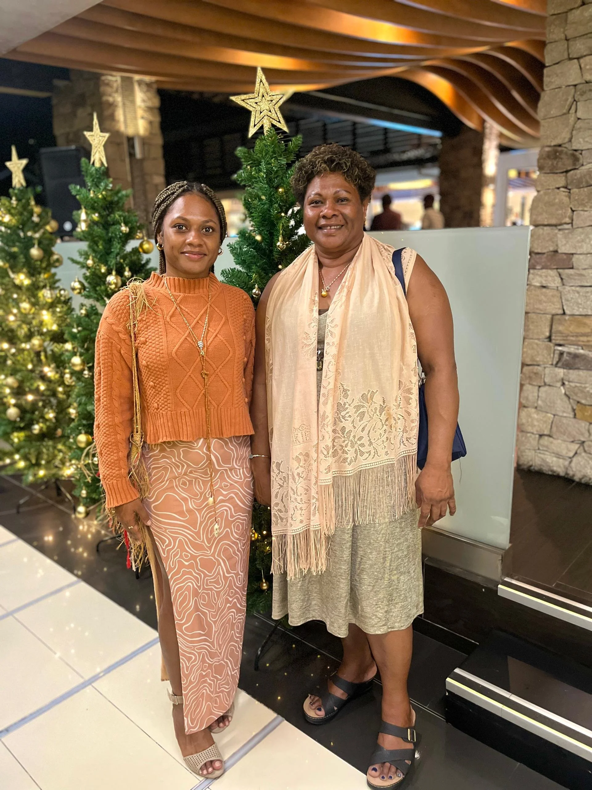 MAMA’S HARDWARE: A MOTHER’S COURAGE, A DAUGHTER’S LEGACY