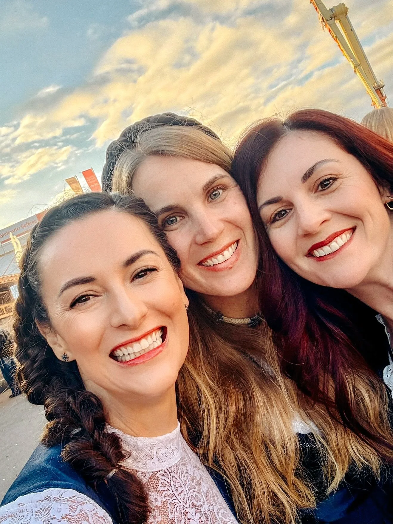 No fancy camera post today, just moments of leaning fully into life abroad. Volksfest 2025, in the books! 

#volksfest #stuttgart #germany #lifeabroad #oktoberfest