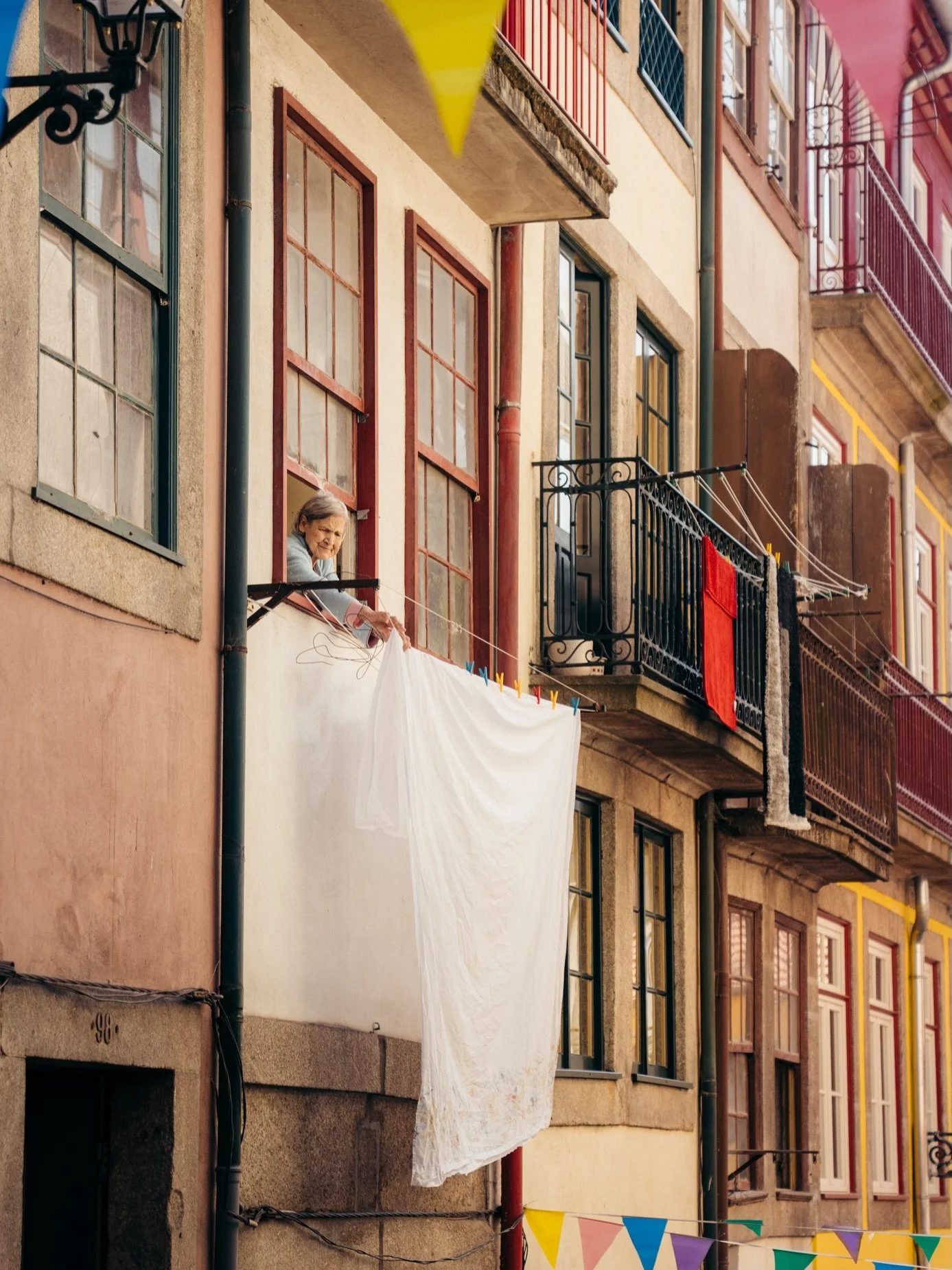 Always drawn to people when I travel. Here are some of my favs from the year.

#travelphotography #streetphotography #sonyalphafemale #porto #morocco