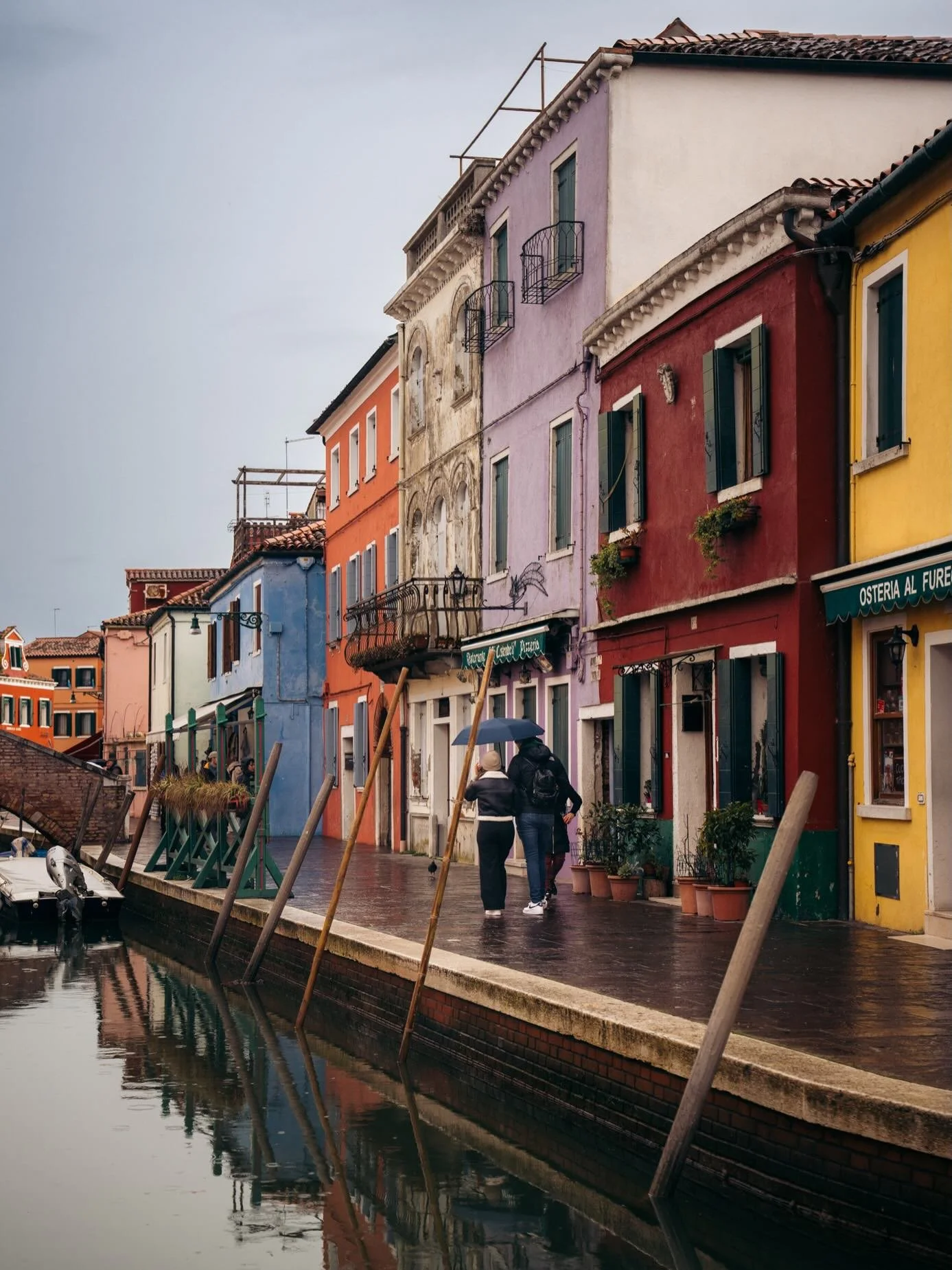 Ok, so I said I was done with Italy, but I found these images I forgot to post from Burano. Swipe to see my favs, nonas in windows.

Had you been to Burano?

#burano #buranoitaly #italyphotography #visititaly #travelphotography 

Burano, Italy