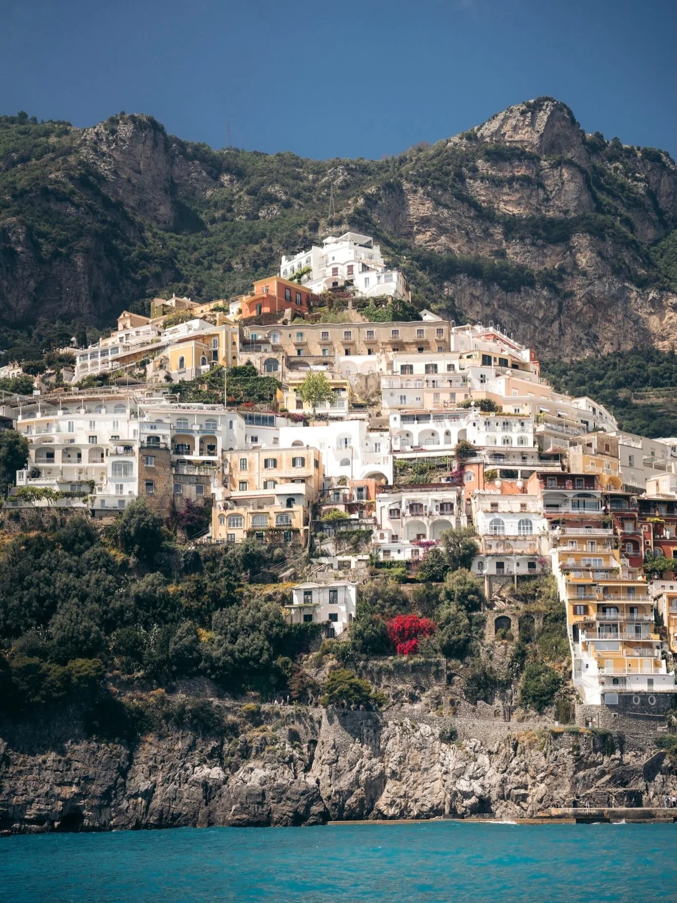 Beautiful Amalfi Coast. 

In frame:
🍋Positano
🚤 Nunero
☀️Capri
🍋Sorrento 

#amalficoastitaly #positano #sorrento #capri #nerano 

Amalfi Coast, Positano, Sorrento