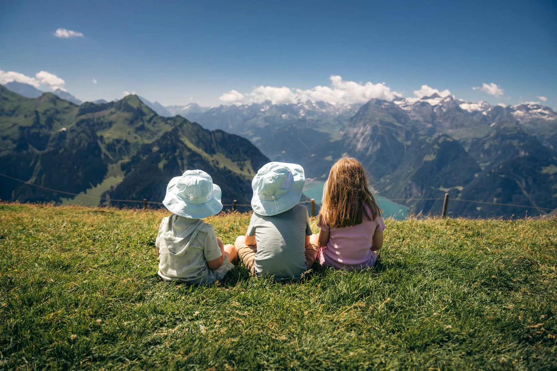 Stoos Ridge hike with kids: Klingenstock to Fronalpstock guide