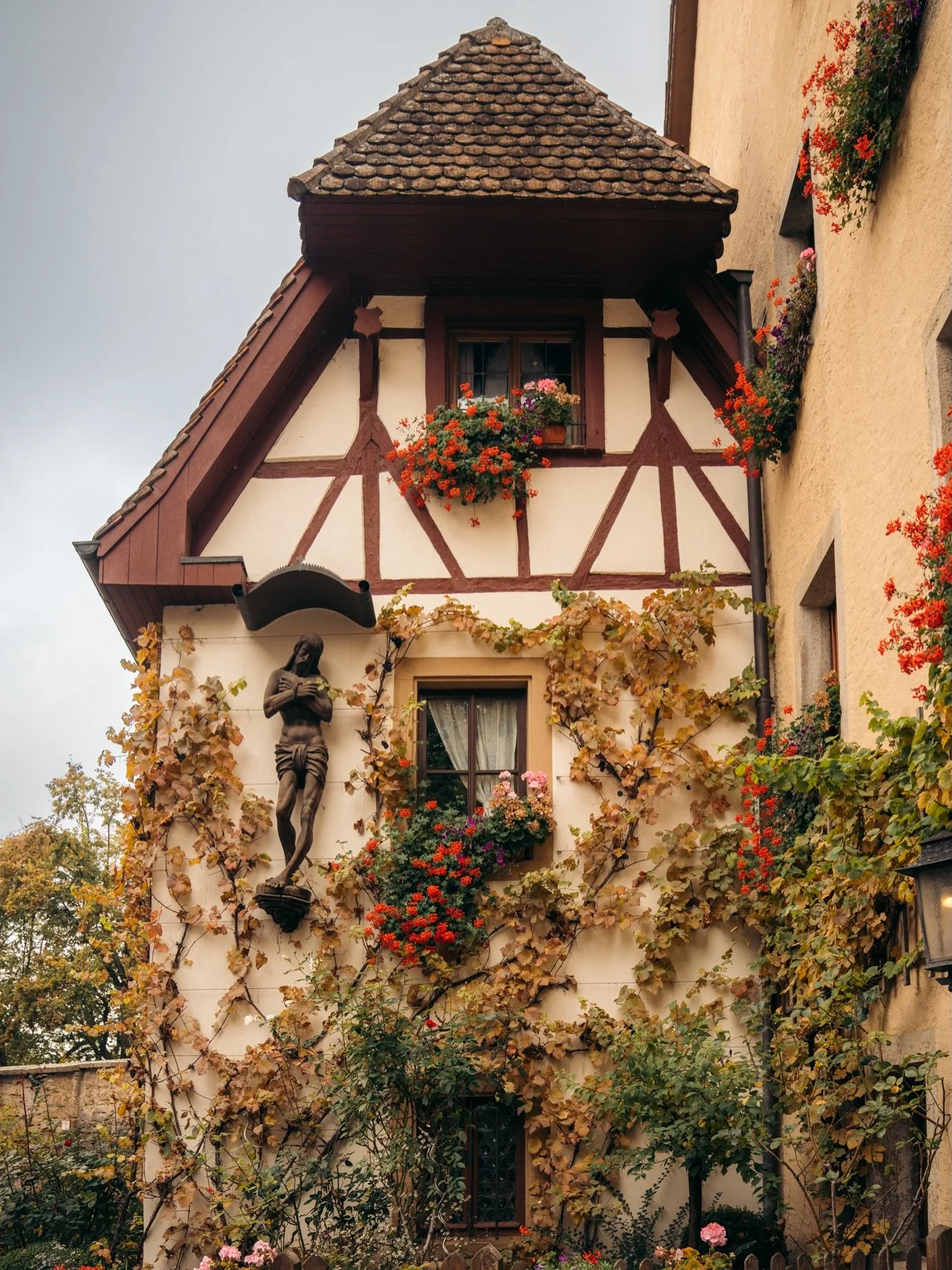 I love having visitors, because it gives me a reason to go back to Rothenburg ob der Tauber.

I&rsquo;ve visited this medieval town more times than I can count, and somehow there&rsquo;s always something new to discover. Fall is absolutely my favorit