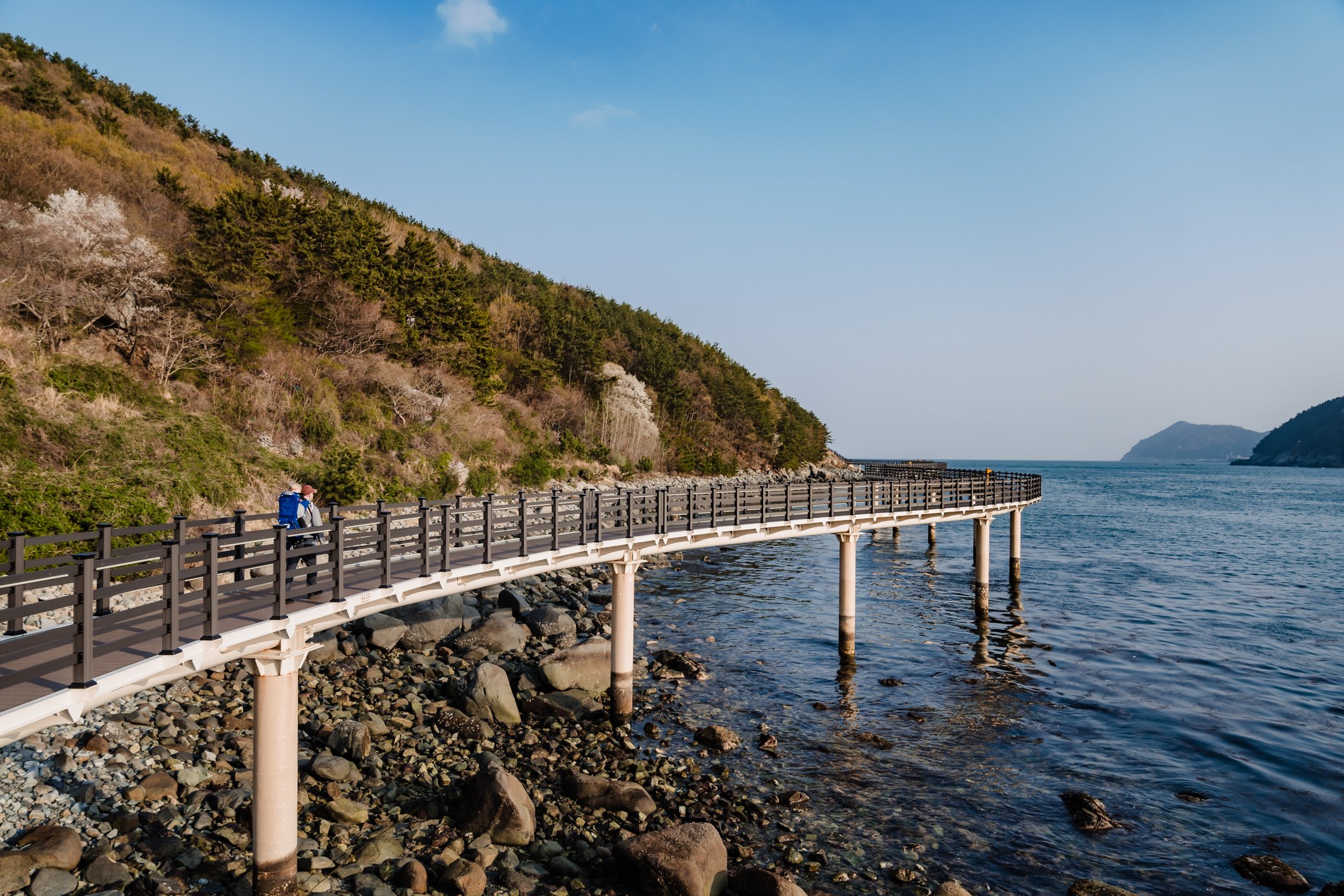 coastal-walk-geoje.jpg
