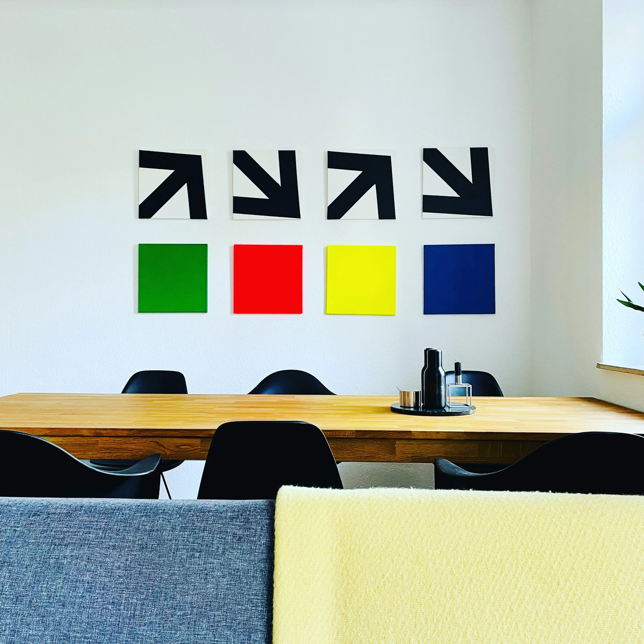 2021-VII 1-4 Richtungsbilder / Four Paintings each 40 x 40 / High Pigment Lacquer on Canvas / available

2021-VIII 1-4 Quite Bright Spectrum Paintings / Four Paintings each 40 x 40 / High Pigment Lacquer on Canvas / available