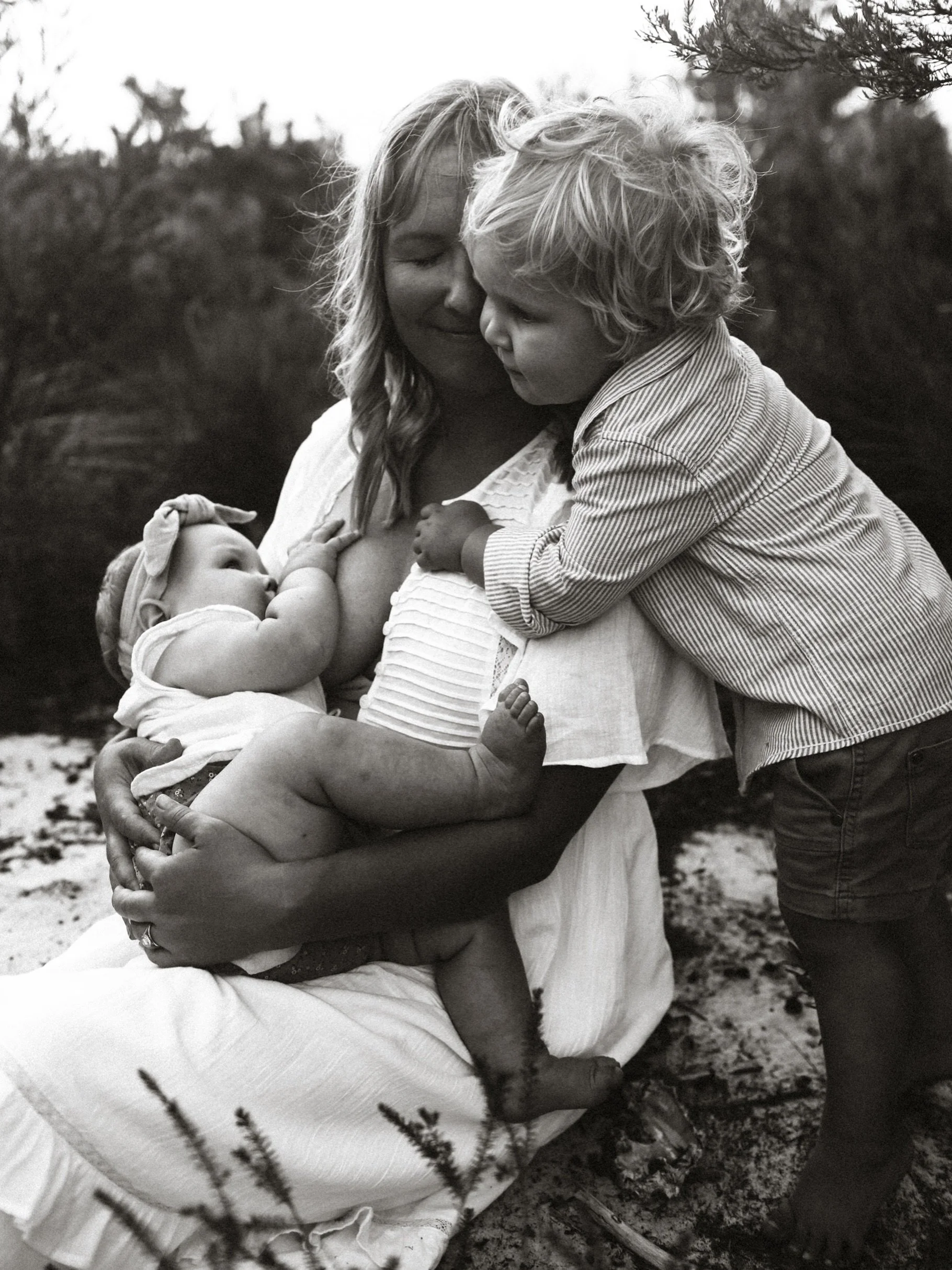 Happy World Breadtfeeding week (yes I&rsquo;m a little late)

I&rsquo;ve spoken about my struggles with breastfeeding and how it tried to break me in the past so today I just want to let you know&hellip;this photo&hellip;is on my wall next to my bed 
