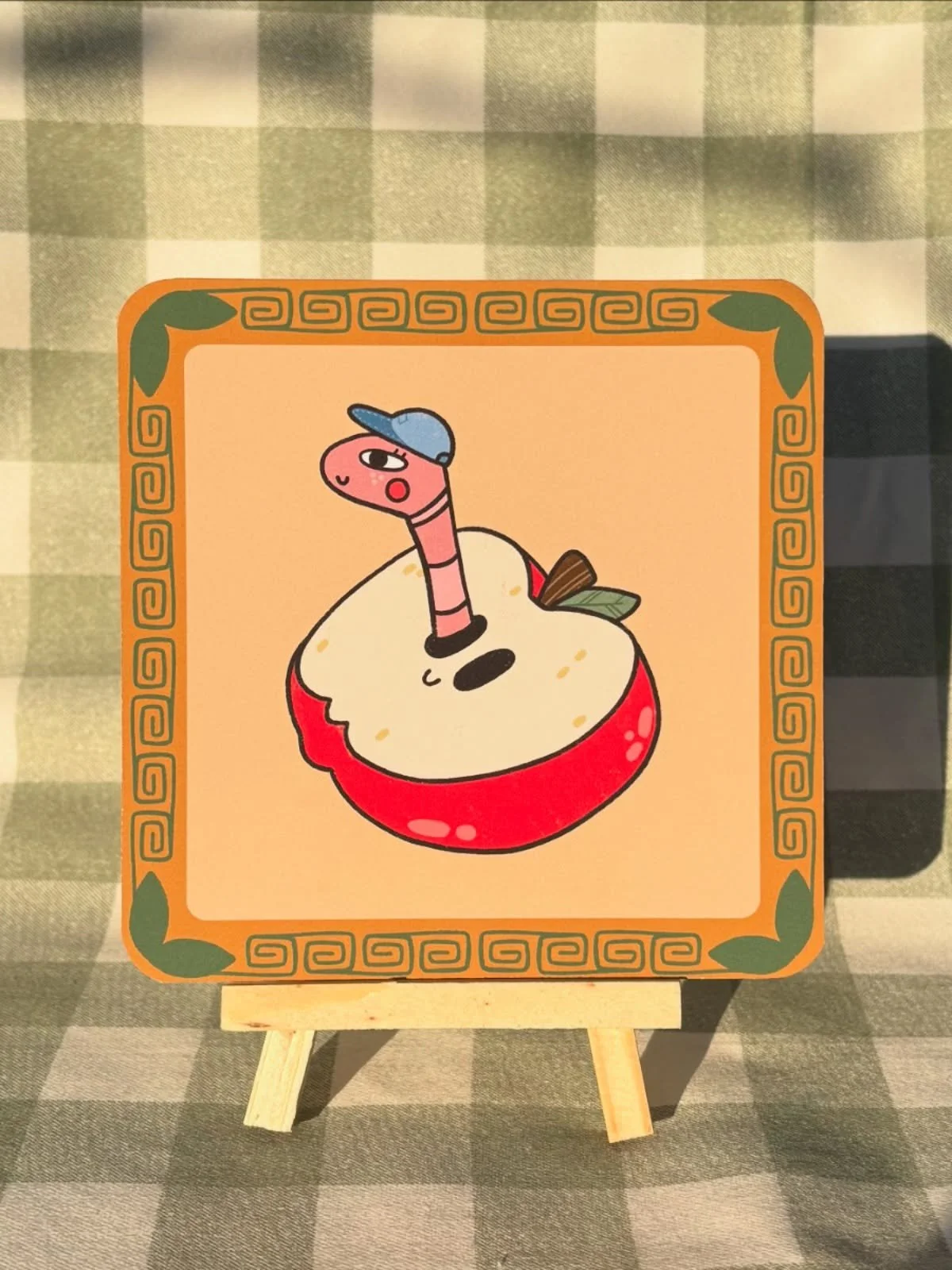 🪱🧢 worm of my apple&rsquo;s eye 🍎👁️