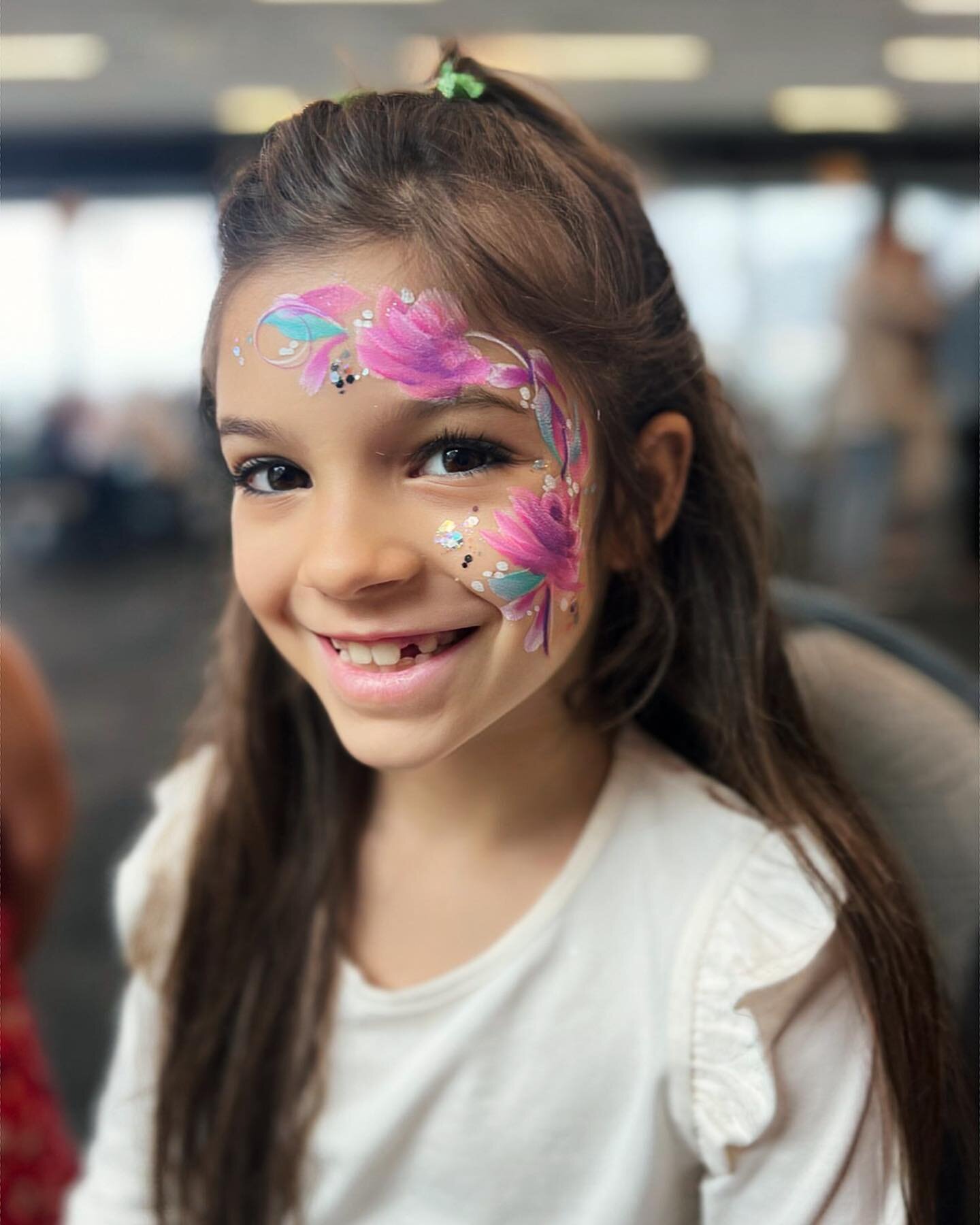 A pop of colour to brighten up your day!!🌹🌈 Loving this bold and beautiful face paint look! Vibrant colourful roses. 
OBSESSED!! 🩷✨

Facepainting , games , balloon twisting , fairy hair and more!! 
Partyfairysydney.com

#facepaint #facepainting #r