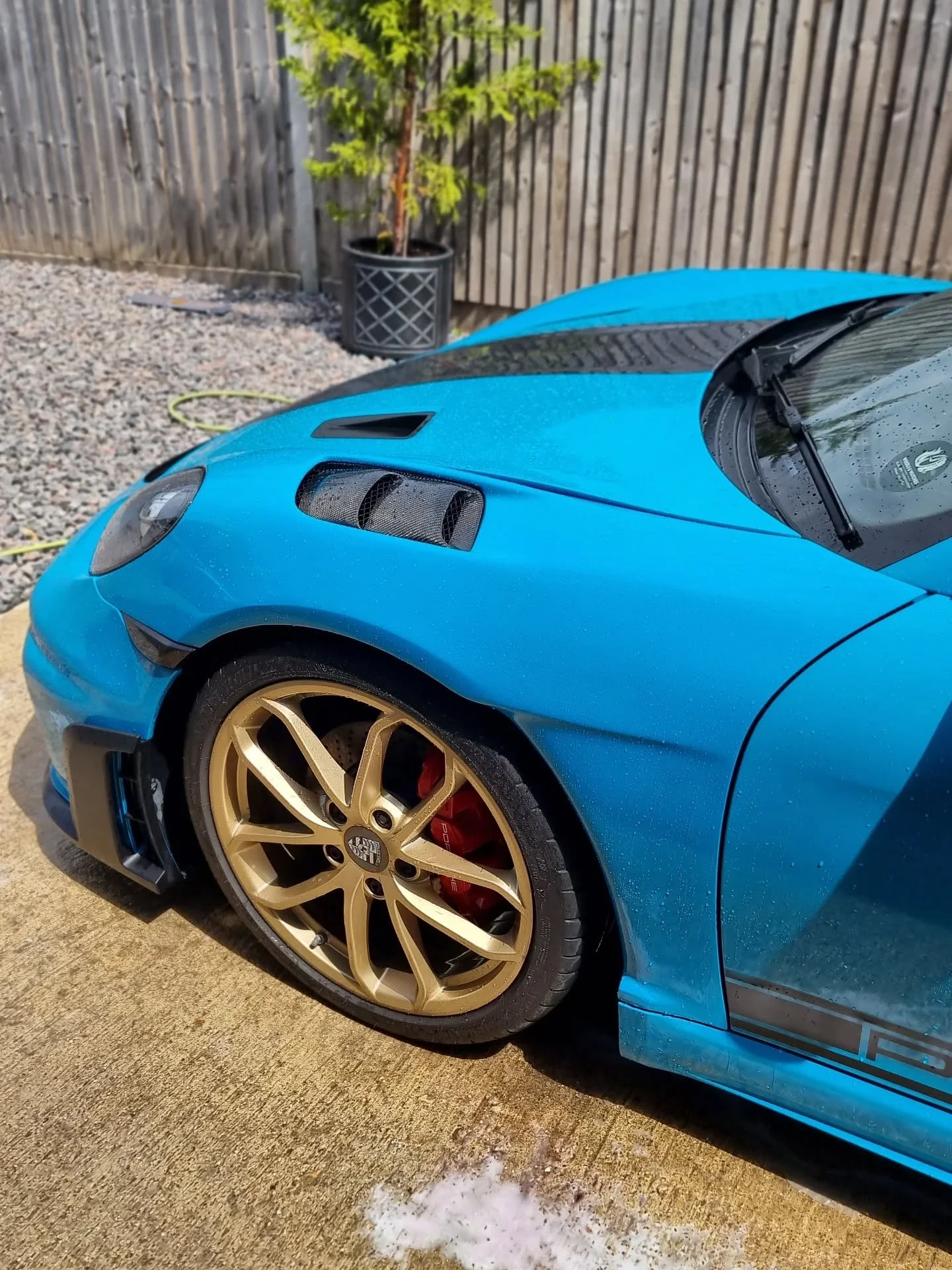 Cayman 718 - Design 911's GT4RS kit - Quick exterior valet whilst the guys were filming at @precision_panel_craft &amp; @empireautomotivelimited @design911uk 
.
.
.
.
.
#porsche #718 #cayman #gt4 #gt4rs #porschegt #caymangt #design911 #porschelife #m