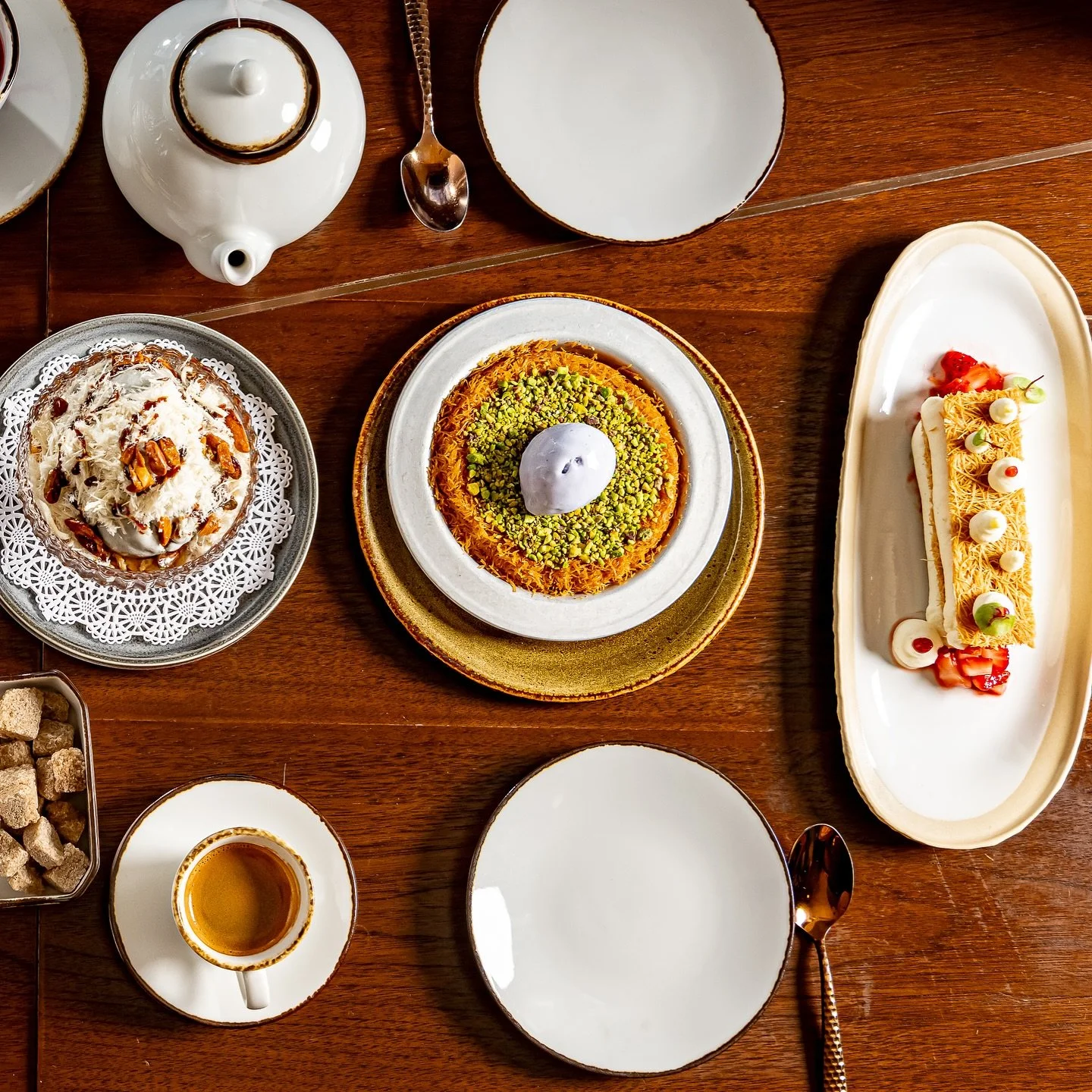 Always saving room for something sweet! What are you getting? 

#sweettreat #eatnyc #newyorkeats #desserts #midtownmanhattan #hellskitchennyc