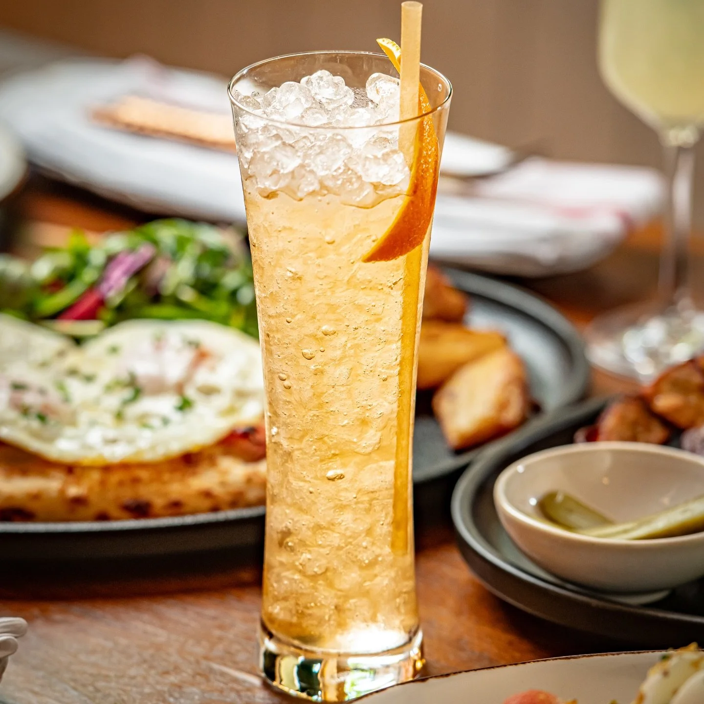 Dry January drink special 

CRESCENT GROOVE
Refreshing Maghrebi tea, a Moroccan staple, reimagined

Seedlip Grove &bull; Orange Blossom Tea &bull; Mint &bull; Burberries &bull; Limu Omani

#drinknyc #dryjanuary #mixology #midtowneats #hellskitchennyc