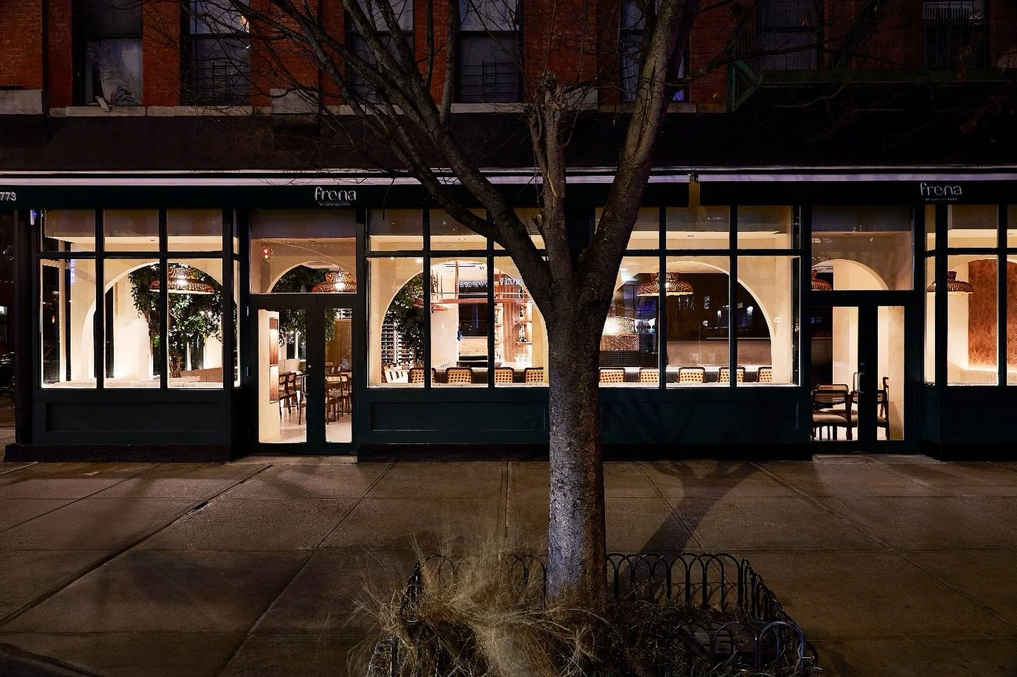 We&rsquo;re sad the cold is back too! Come warm up inside with one of our comforting dishes like the lamb terra cotta, prime short ribs tagine, gnocchi, and more.
#restaurantdecor #eatnyc #newyorkbites #midtownmanhattan