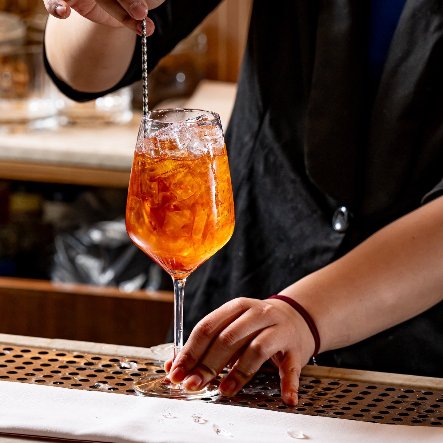 Let us mix you up something refreshing 

#hellskitchennyc #drinknewyork #frena #mixology