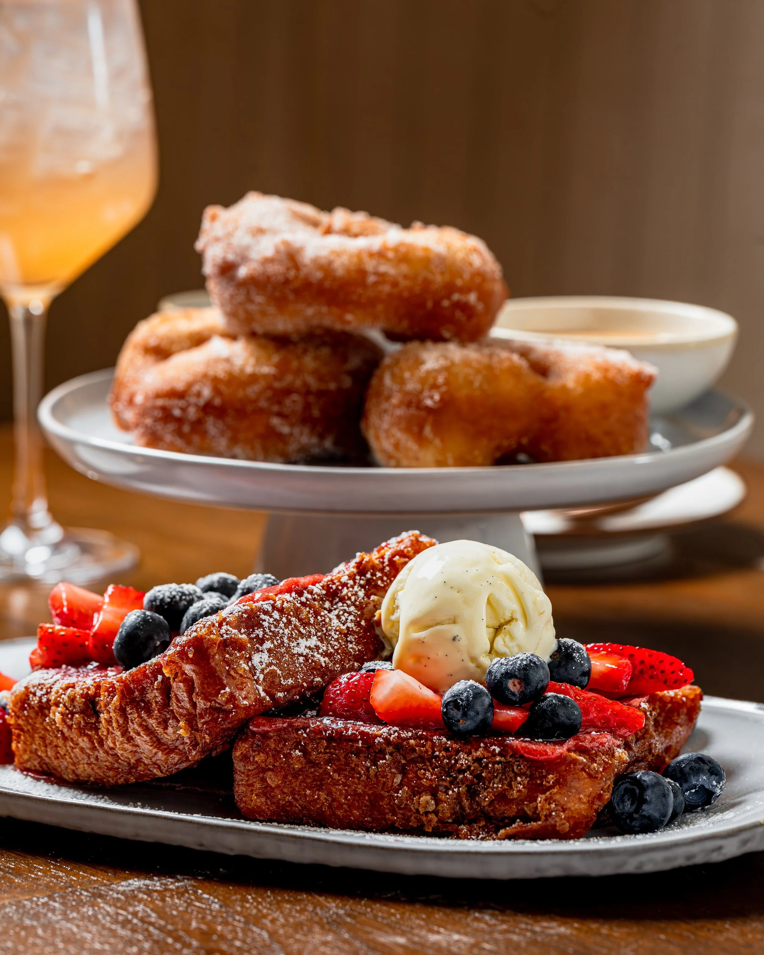 What&rsquo;s brunch without something sweet?
#hellskitchennyc #brunching #newyorkeats #restaurantsnyc