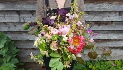 Babylon Seasonal Summer Bouquet.
