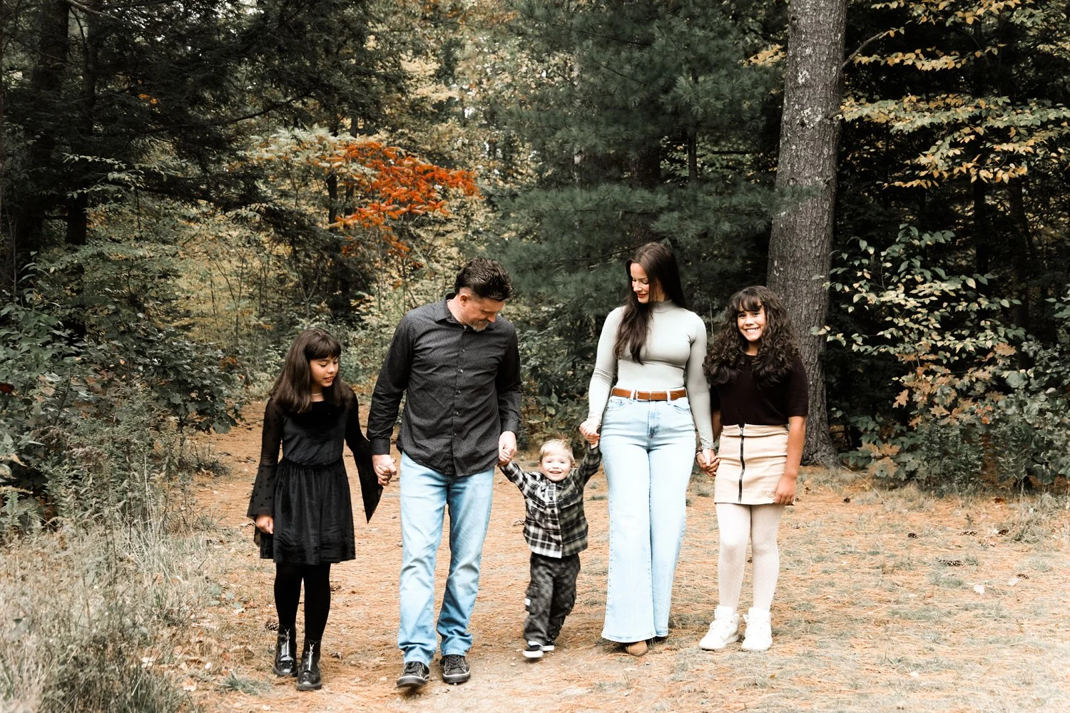 OnessimoFamily2026Fall090.jpg
