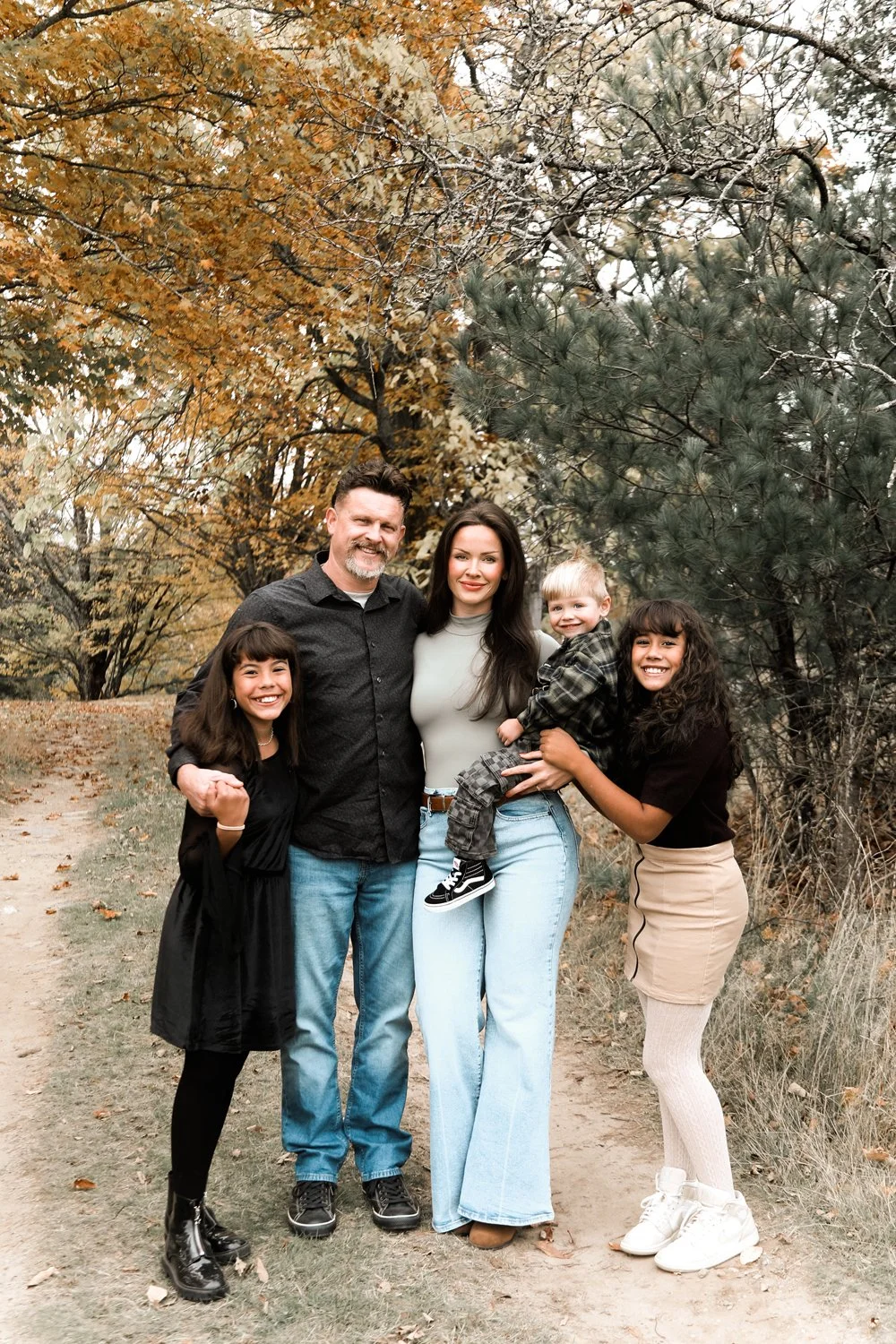 OnessimoFamily2026Fall019.jpg