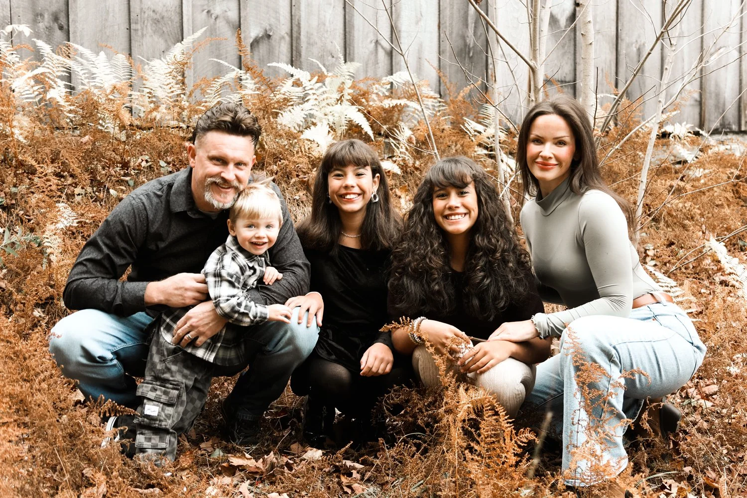 OnessimoFamily2026Fall042.jpg