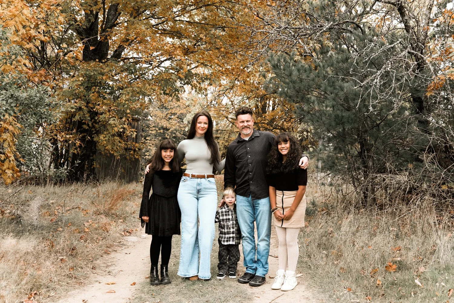 OnessimoFamily2026Fall003.jpg