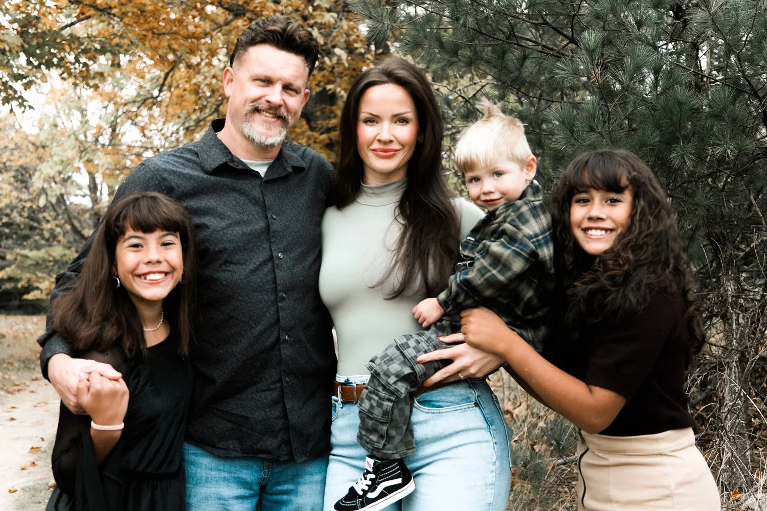 OnessimoFamily2026Fall020.jpg