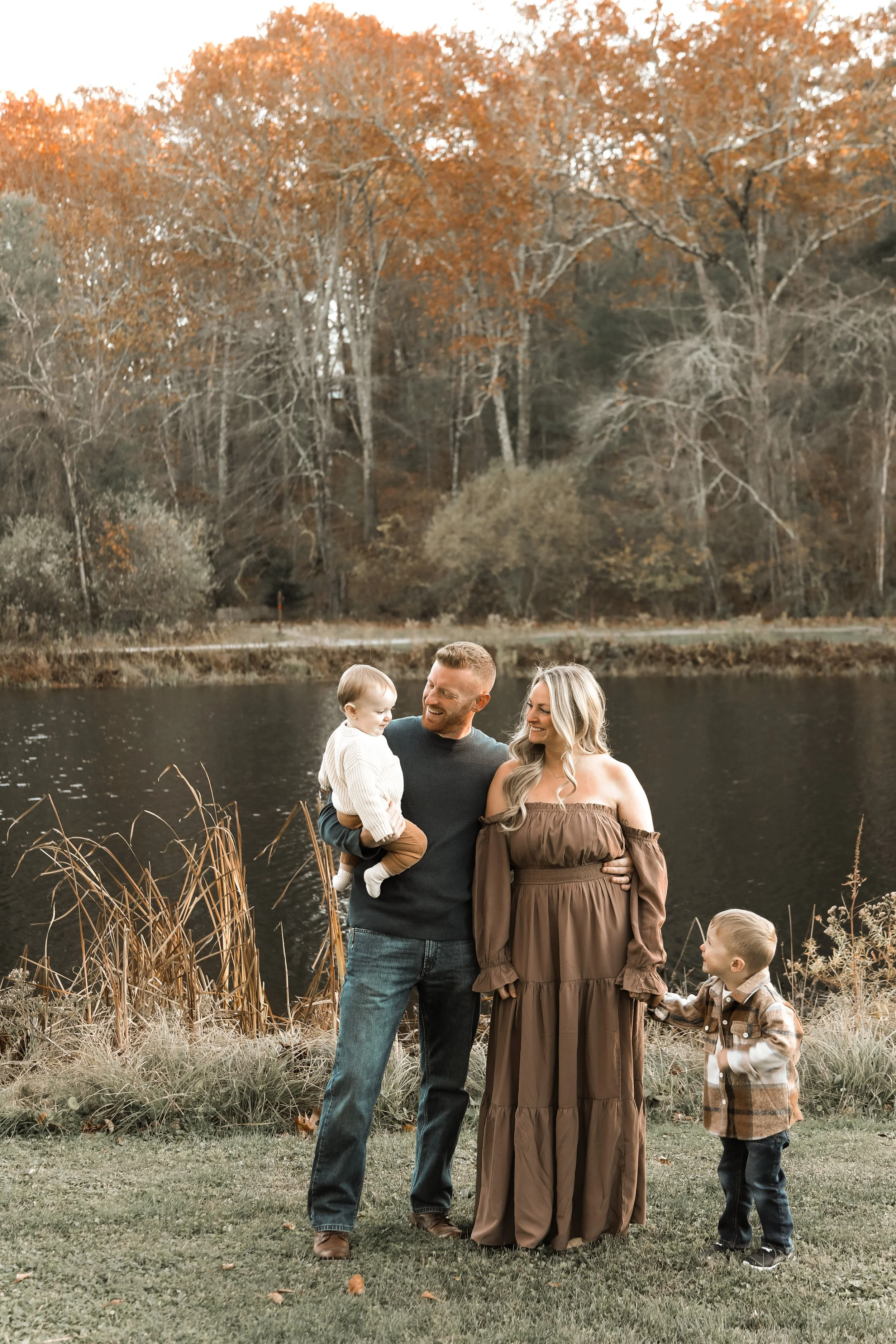 MacLeanFamily2025Fall017.jpg