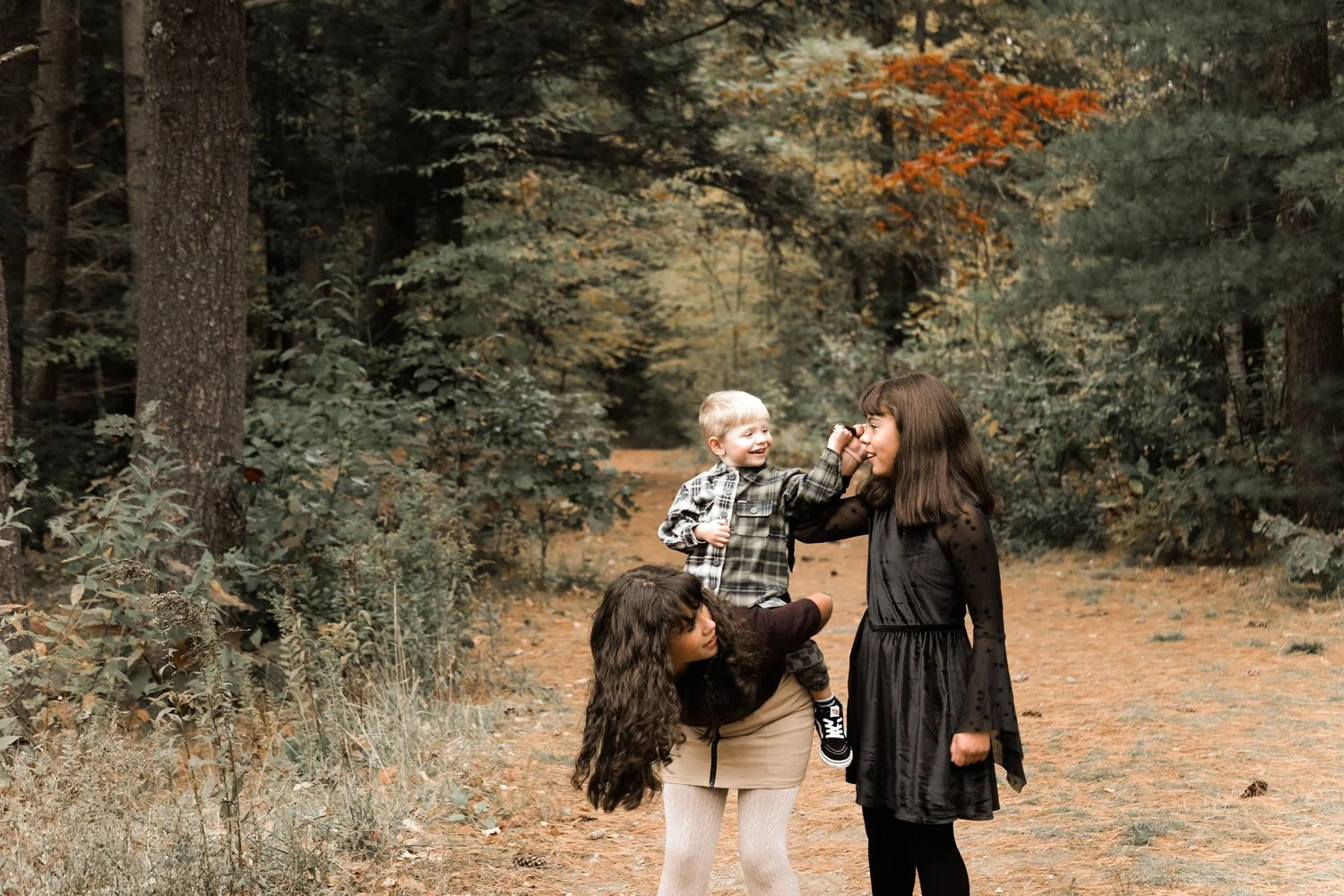 OnessimoFamily2026Fall079.jpg