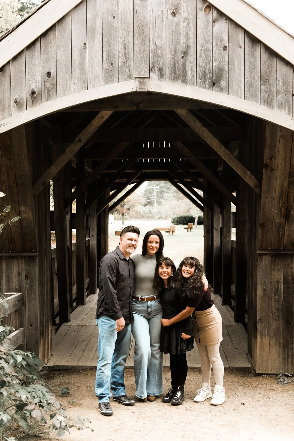 OnessimoFamily2026Fall046.jpg