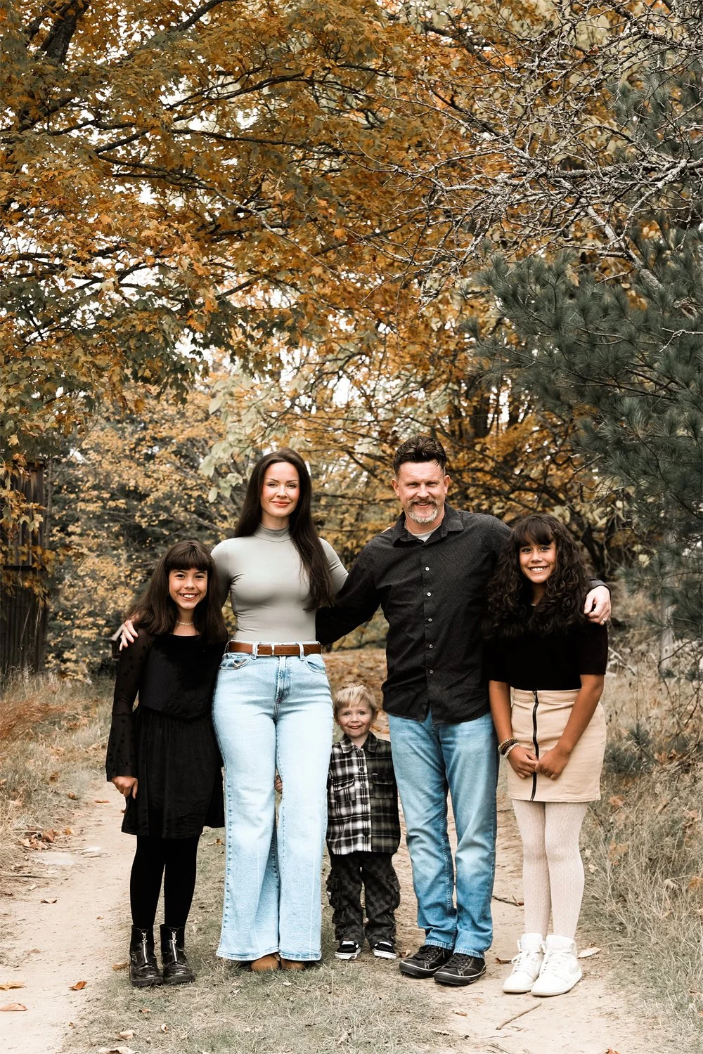 OnessimoFamily2026Fall002.jpg