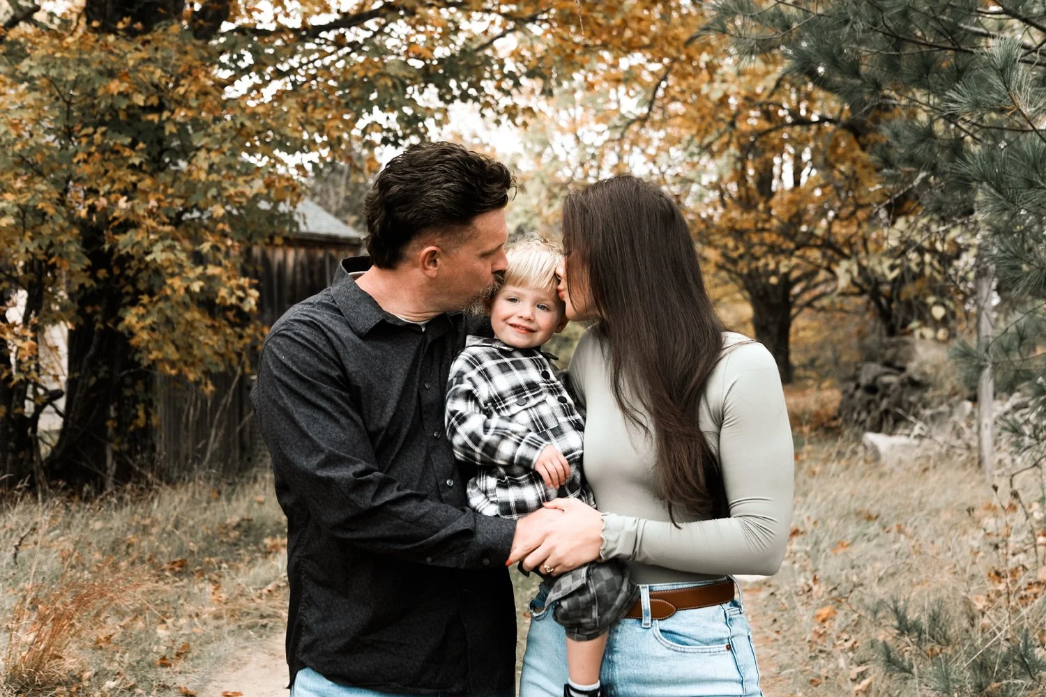 OnessimoFamily2026Fall009.jpg
