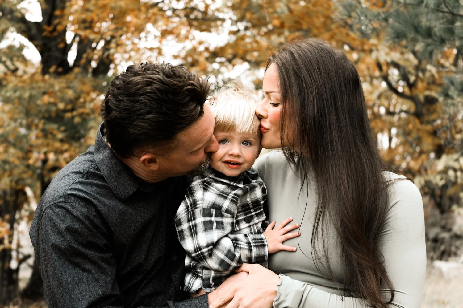 OnessimoFamily2026Fall010.jpg