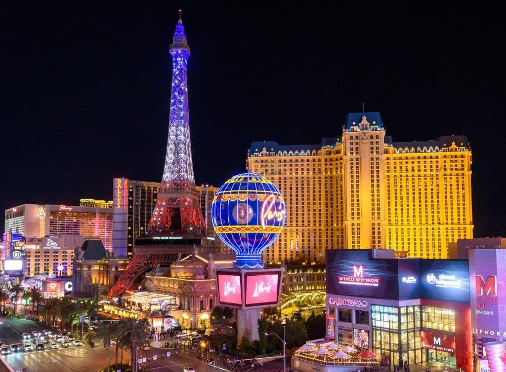 Paris-Hotel-Vegas.jpeg