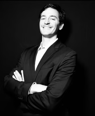 william-photo-copy-AwvE91ZZw4HpD8qx.jpg.png