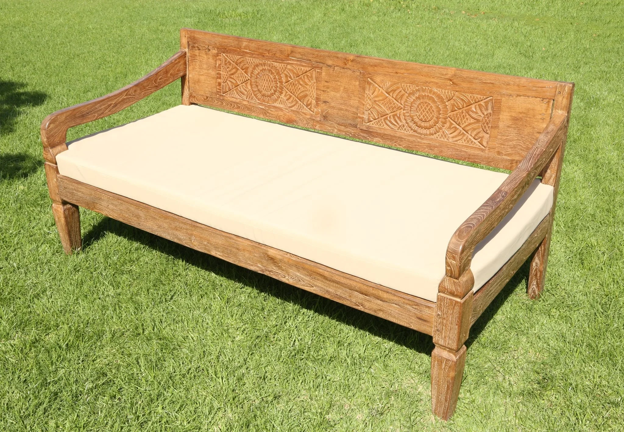 Balinese Chillout Furniture Set – Rental