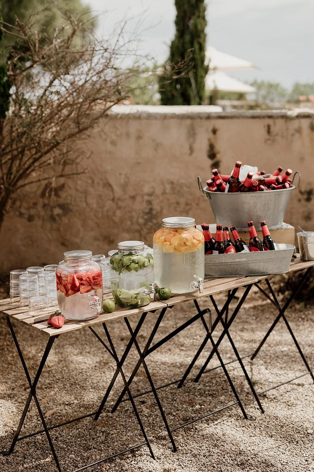 Flavoured Water & Pomada Dispenser – Rental
