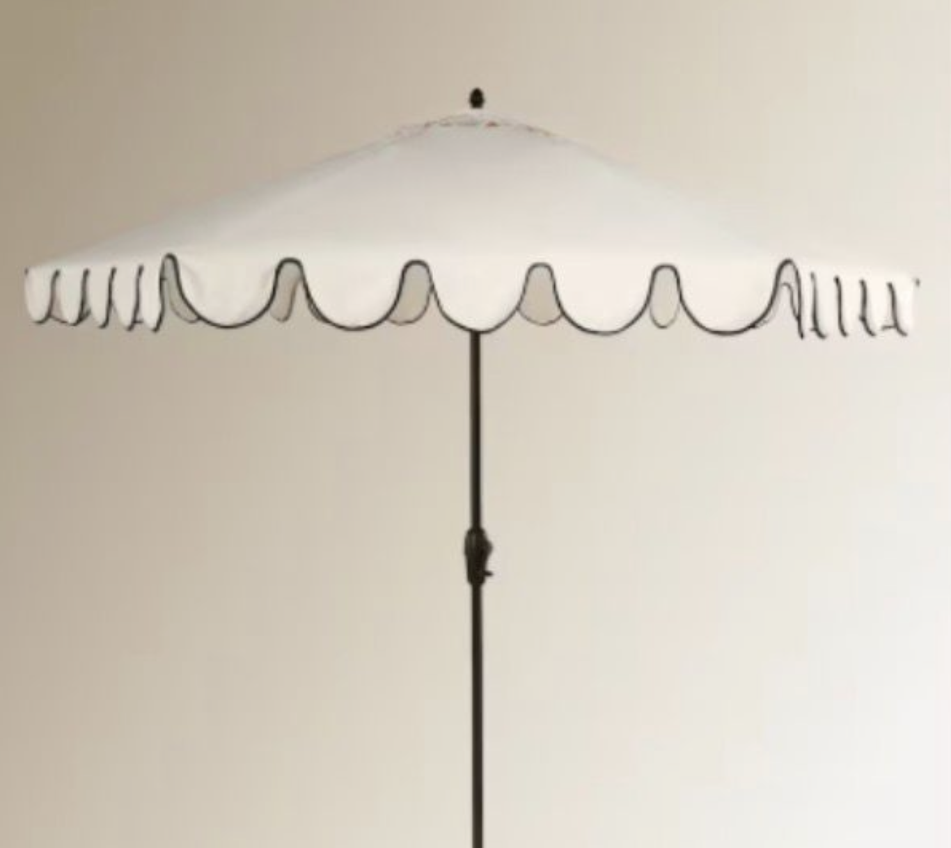 Scallop edged Parasol
