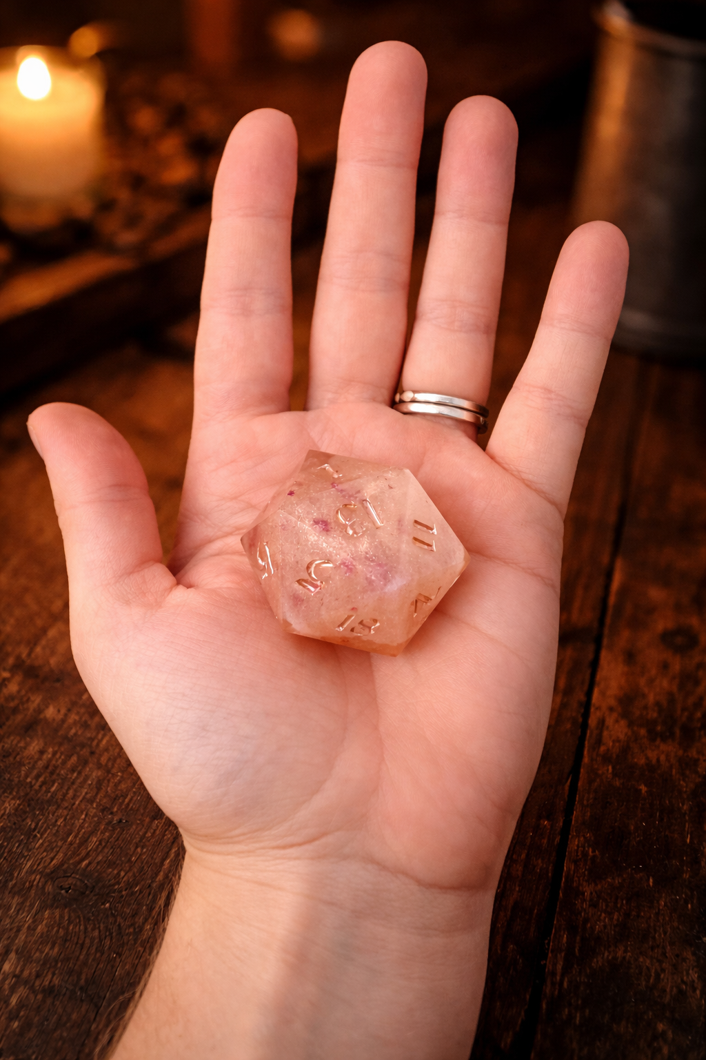 D20_Pink Glitter_01_04 b.png