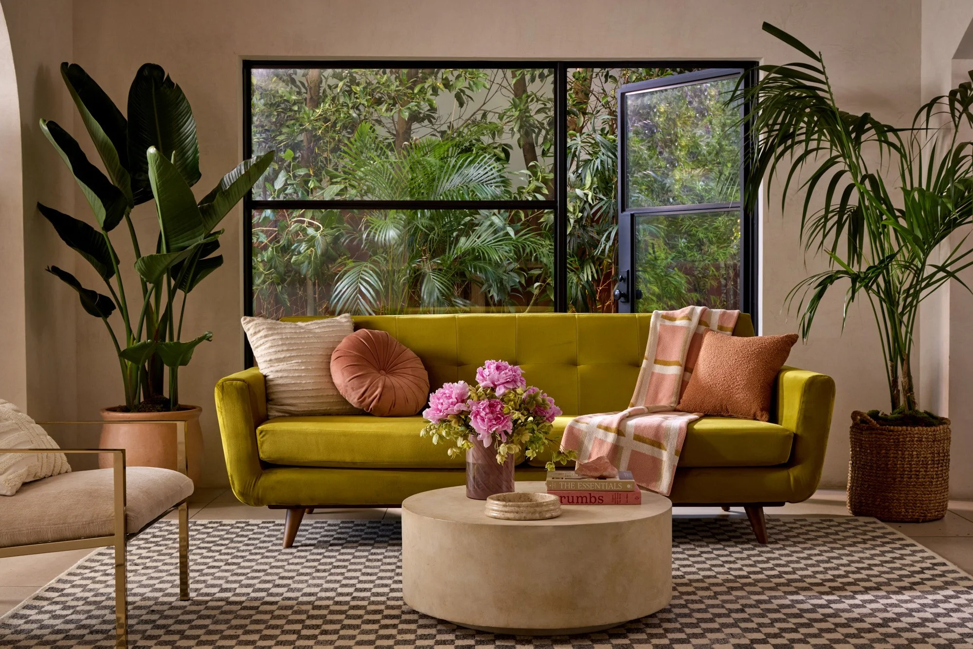 Huges-Sofa-Royal-Apple-260608-T4-0658_web.jpg