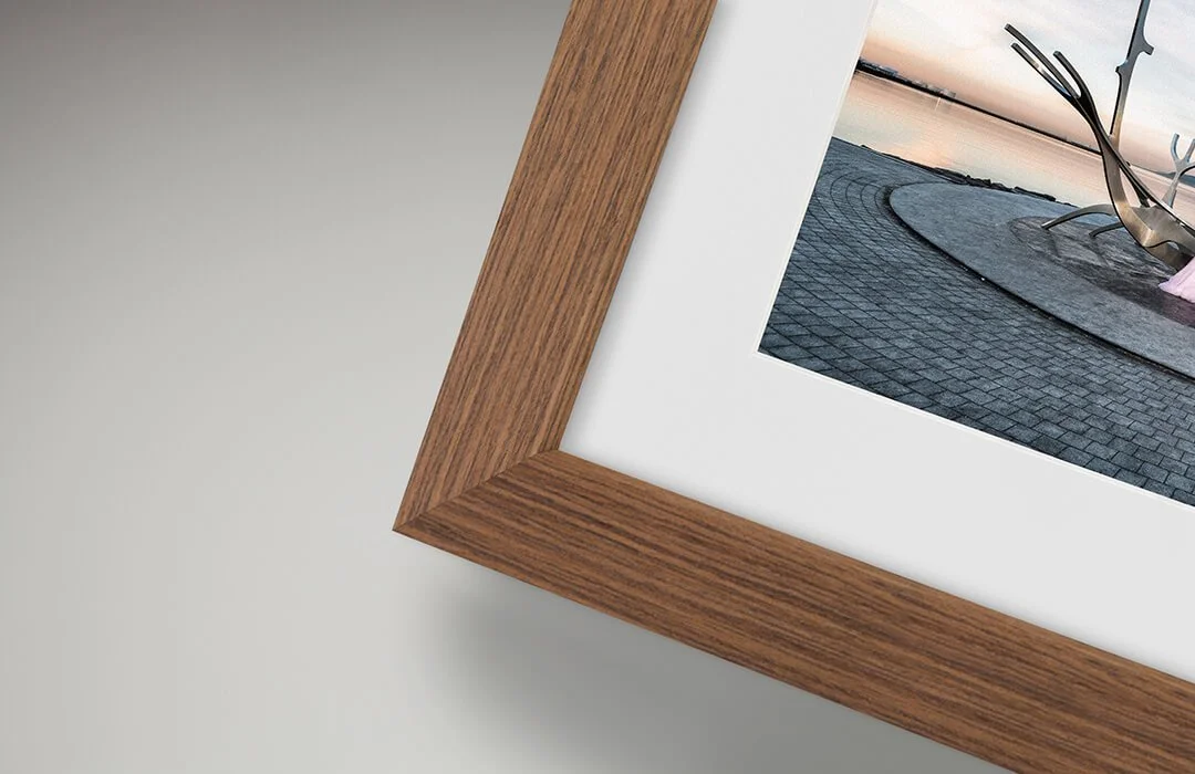 Metropolitan - Almond