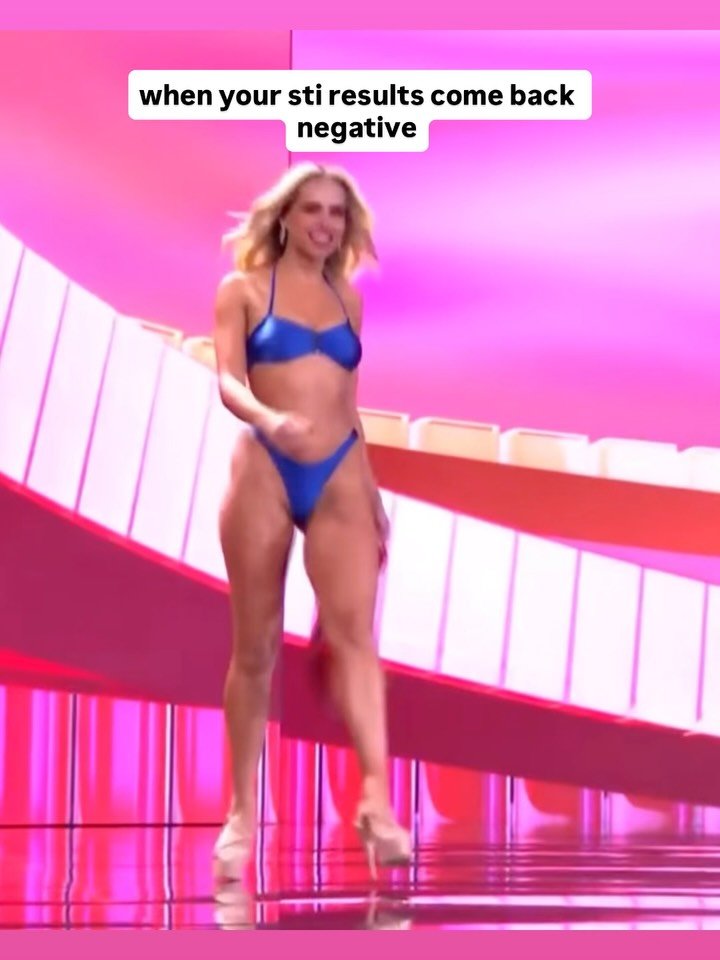 last slide for a a REVEAL 

prelims for #missuniverse from my eyes 👑 

good luck to the girlies tomorrow and all the well wishes to miss jamaica who fell during evening gown and is in the hospital! 

#nyc #gay #comedy #missuniverso