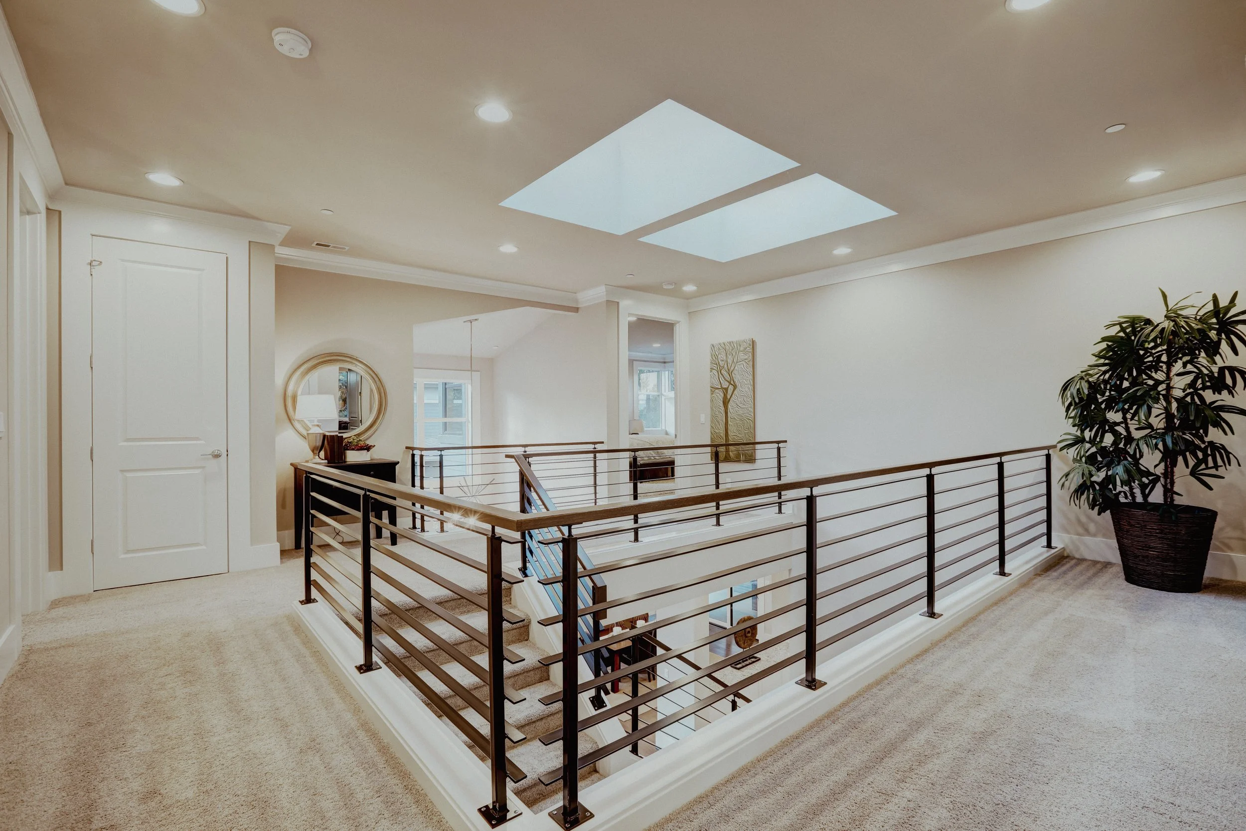 A Thick and Thin Handrail