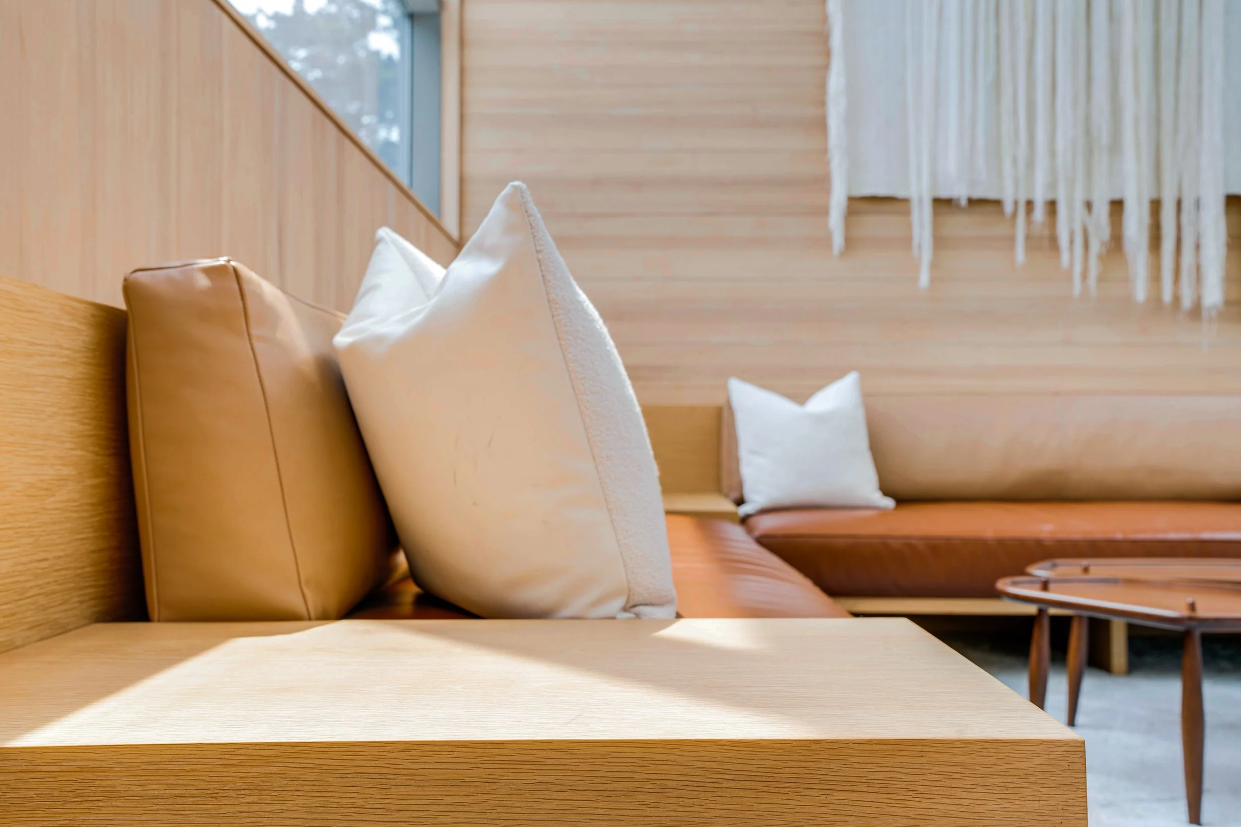 Living Room_10.jpg